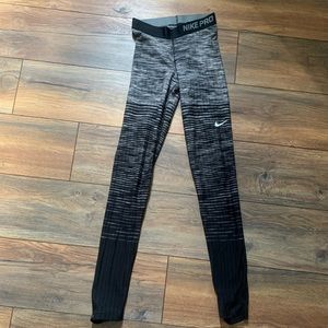 Women’s Nike pro leggings size XS